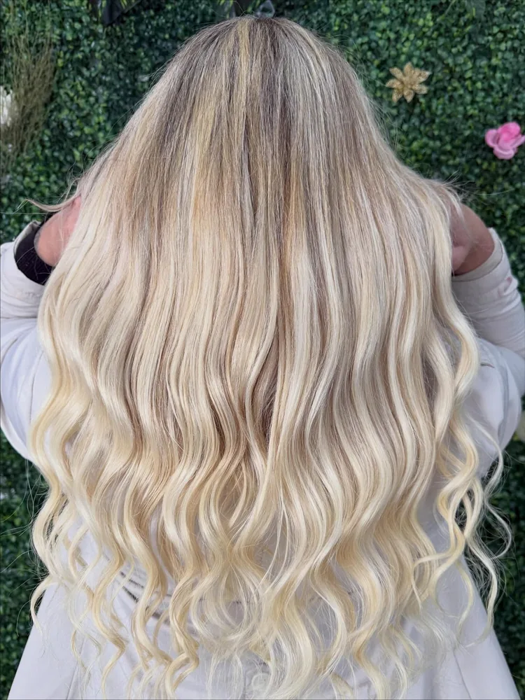 Mega hair com comprimento e movimento